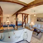 Gasthuis Le Manoir Des Quatre Saisons 3*