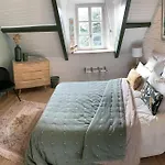 Le Manoir Des Quatre Saisons